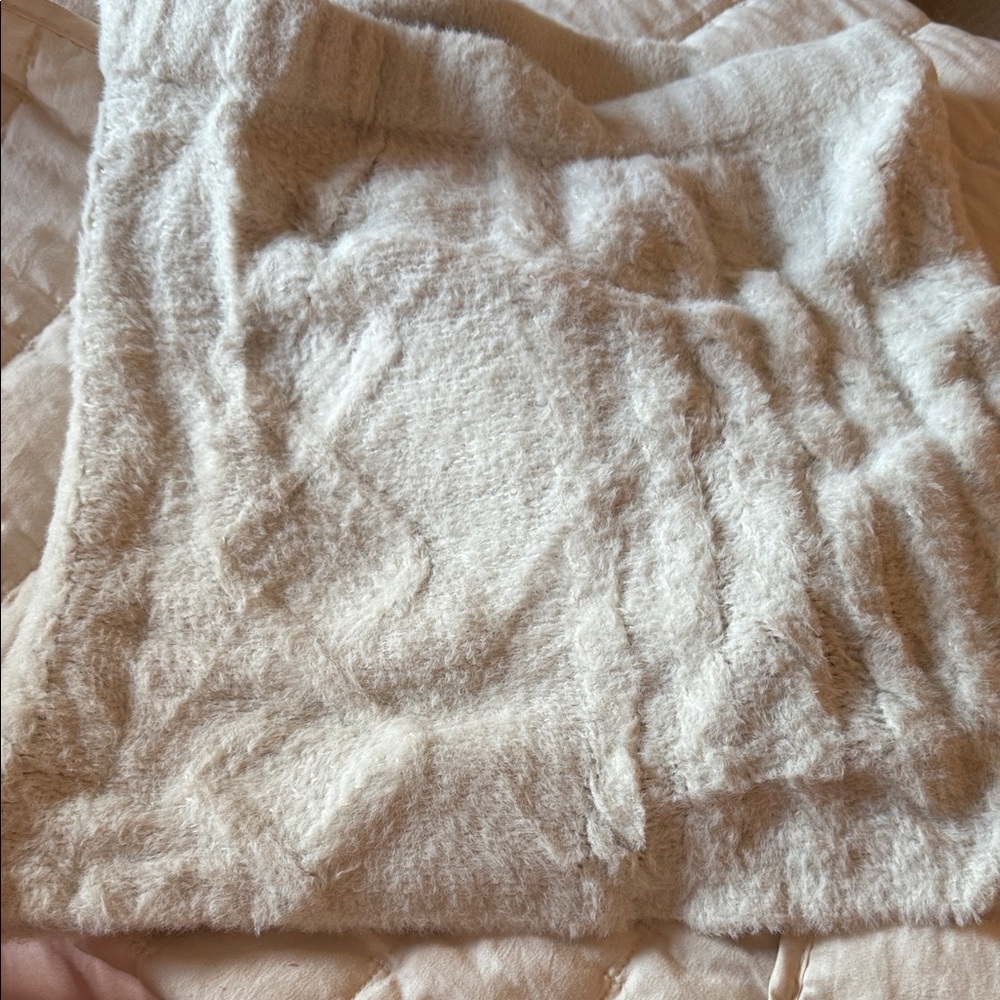 Aerie soft Textured Cream skirt